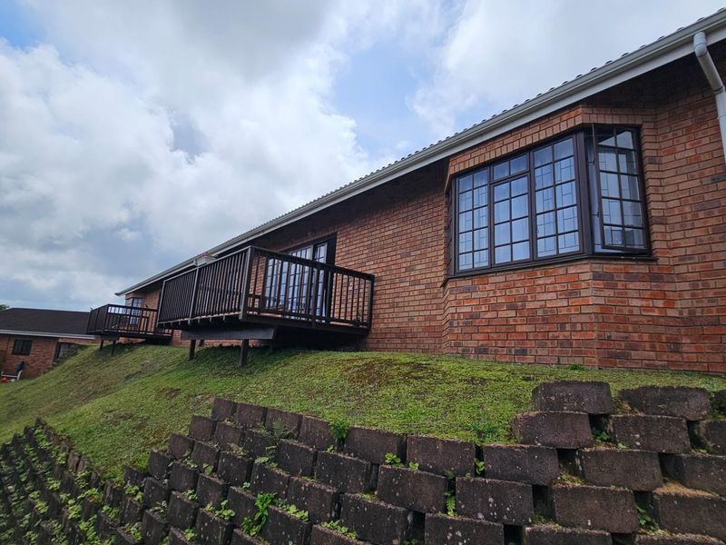 Lovely 2 bedroom, 2 bathroom Townhouse For Sale in the Eco Estate in Margate - Photo 3