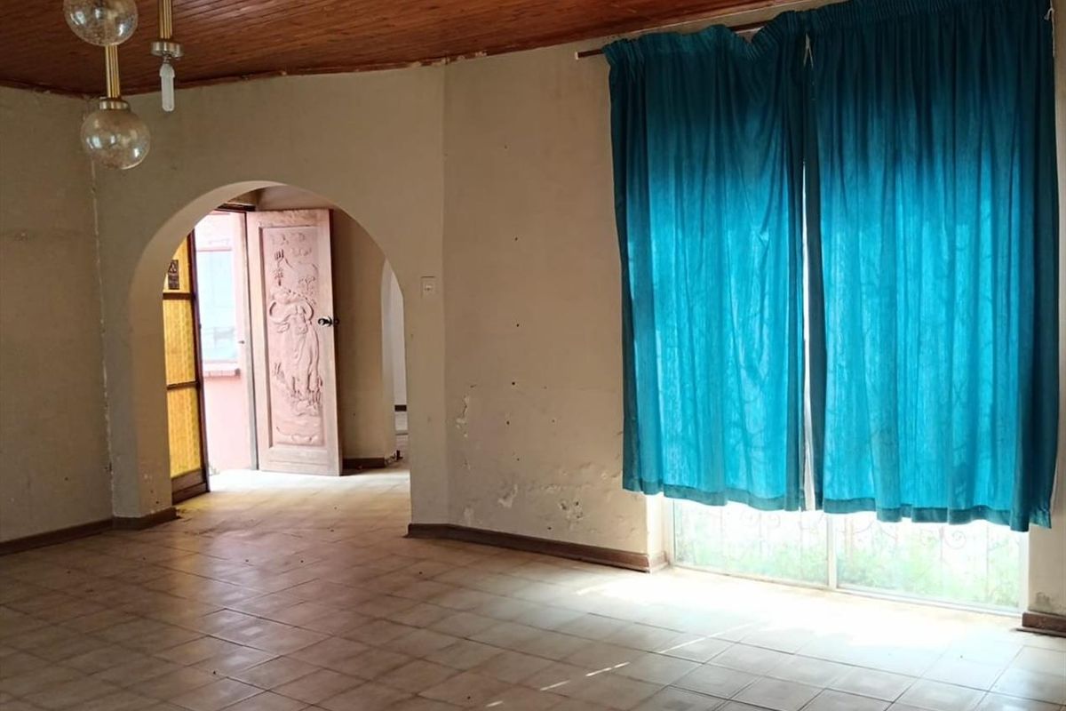 House For Sale in Lennoxton, Newcastle, KwaZulu Natal - Photo 4