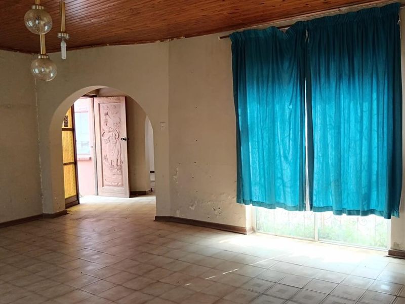 House For Sale in Lennoxton, Newcastle, KwaZulu Natal - Photo 4