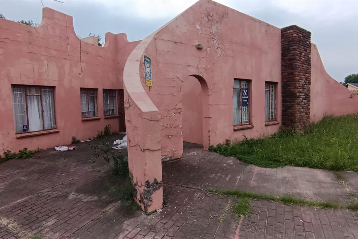 House For Sale in Lennoxton, Newcastle, KwaZulu Natal - Photo 3