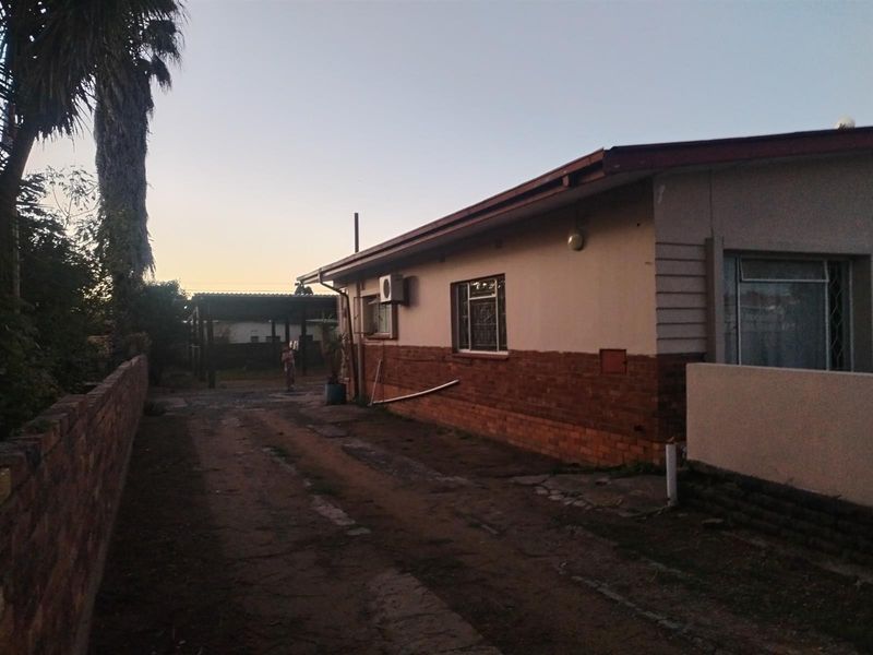House For Sale in Lennoxton, Newcastle, KwaZulu Natal - Photo 4