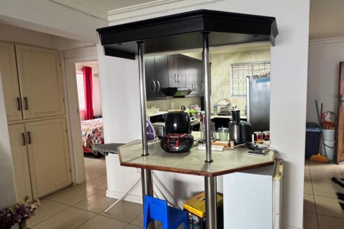 Apartment For Sale in Athlone Park, Amanzimtoti, KwaZulu Natal - Photo 5