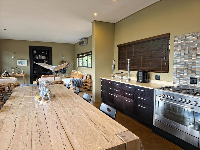 Tranquil Bushveld home with Spectacular Waterberg Views - Zwartkloof Game Reserve - North Facing - Photo 10