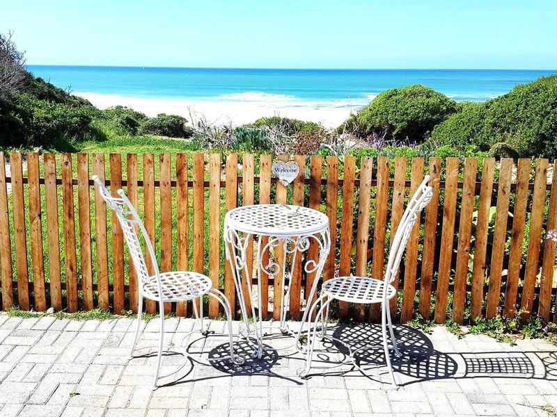 Beachfront Home with Private Beach Access in Ferreira Town - Jeffreys Bay - Photo 1