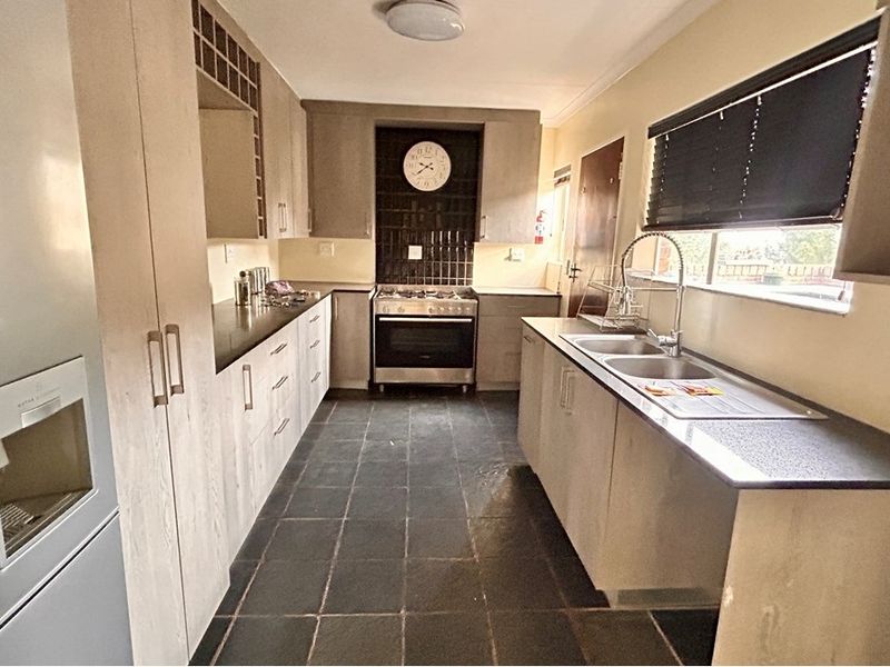 House For Sale in Brummeria, Pretoria - Photo 4