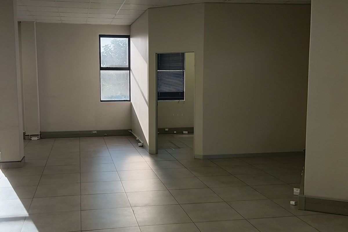 Office To Rent in Mzingazi Golf Estate, Richards Bay, KwaZulu Natal - Photo 2