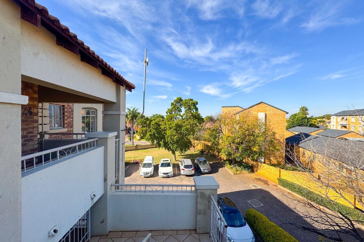 Apartment For Sale in Monavoni, Centurion - Photo 2