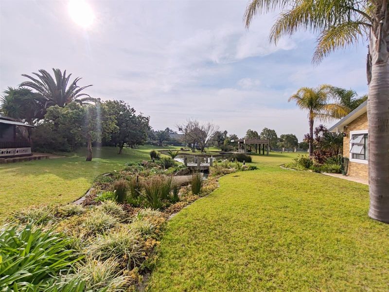 Exclusive Property in Vierlanden, Durbanville. Luxury, Sustainability and Development Potential - Photo 4