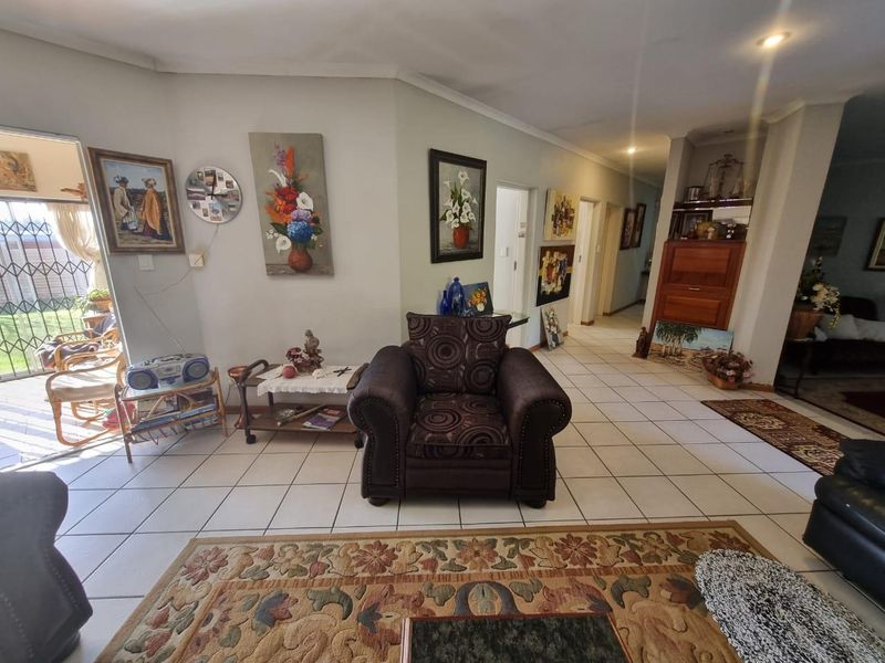 Farm For Sale in Norton Home Estate, Benoni - Photo 9