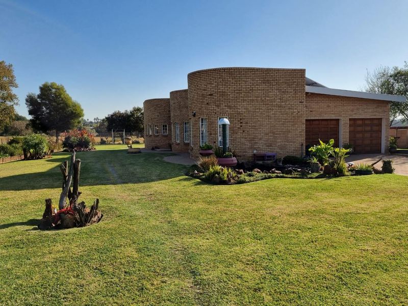 Farm For Sale in Norton Home Estate, Benoni - Photo 4