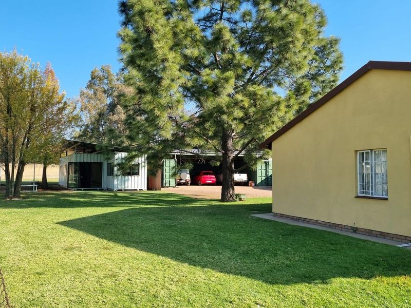 Farm For Sale in Norton Home Estate, Benoni - Photo 3