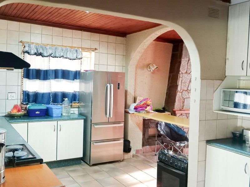 House For Sale in Selection Park, Springs - Photo 10