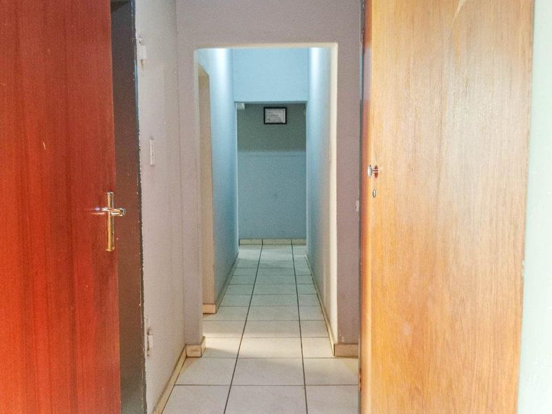 House For Sale in Selection Park, Springs - Photo 7