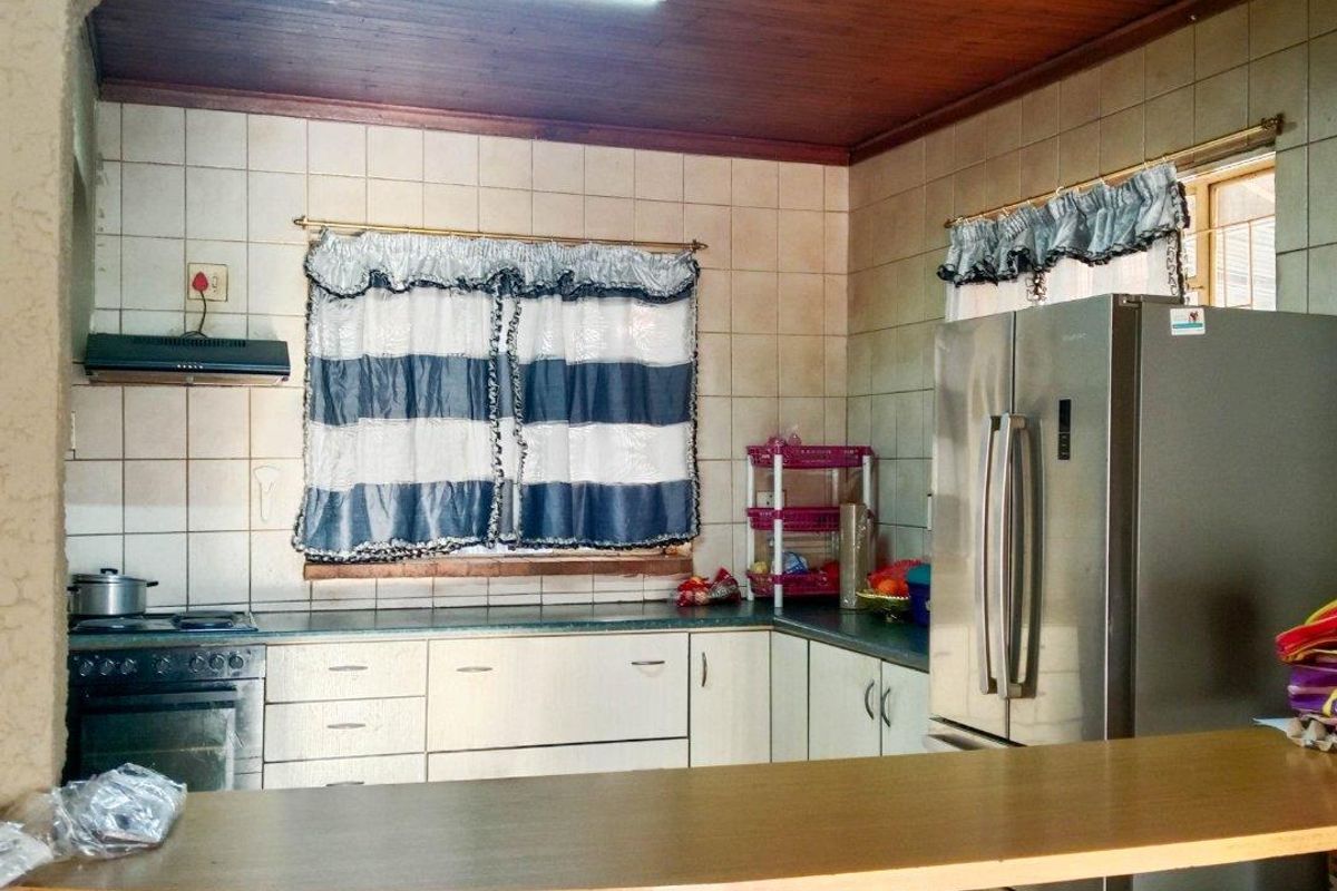 House For Sale in Selection Park, Springs - Photo 5