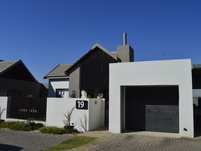 Simplex For Sale in Glen Erasmia, Kempton Park - Photo 1