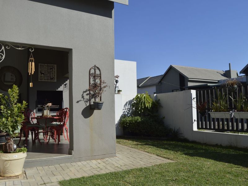 Simplex For Sale in Glen Erasmia, Kempton Park - Photo 3