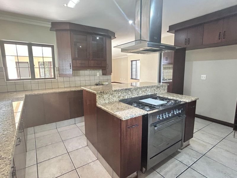 House For Sale in Waterkloof Golf Estate, Sterrewag, Pretoria - Photo 8