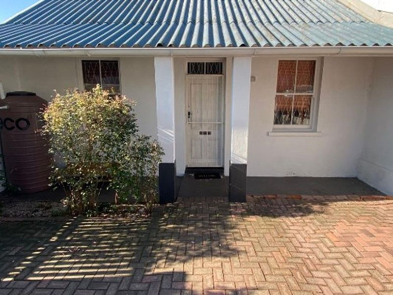 Charming House with granny flat For Sale in Richmond Hill, Port Elizabeth - Photo 10