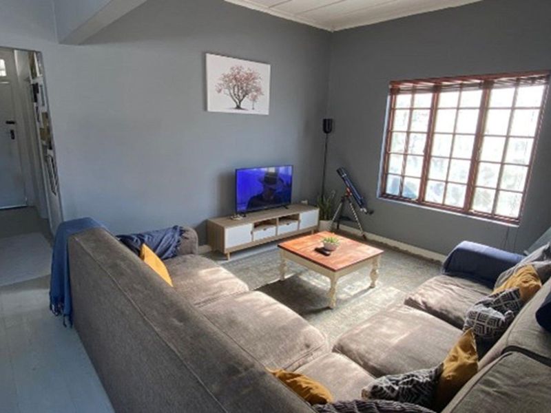 Charming House with granny flat For Sale in Richmond Hill, Port Elizabeth - Photo 5