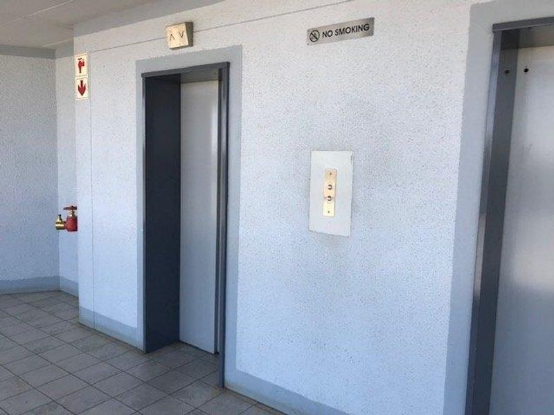 Apartment For Sale in Arcon Park, Vereeniging - Photo 2