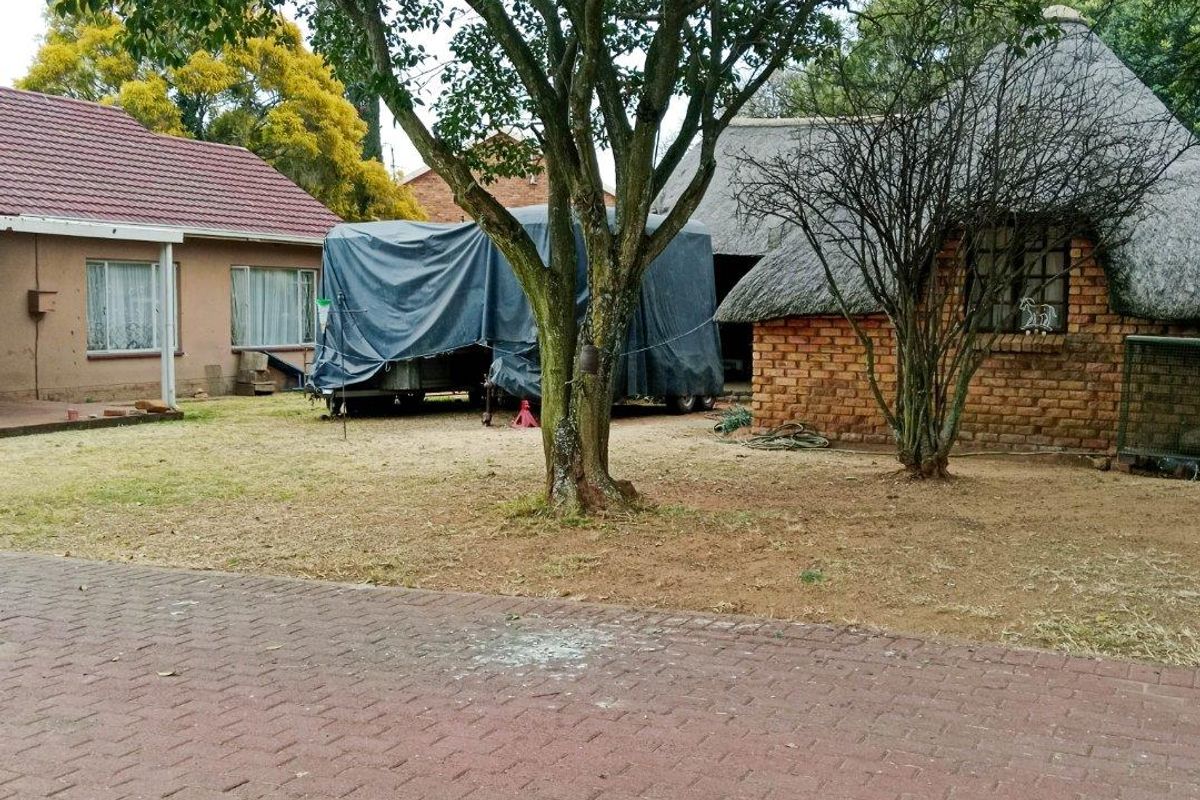 House For Sale in Visagie Park, Nigel - Photo 2