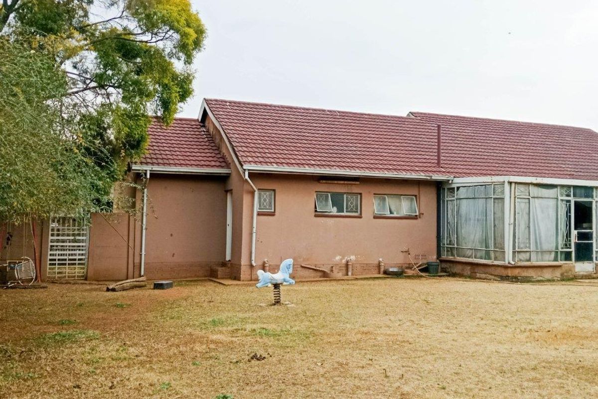 House For Sale in Visagie Park, Nigel - Photo 4