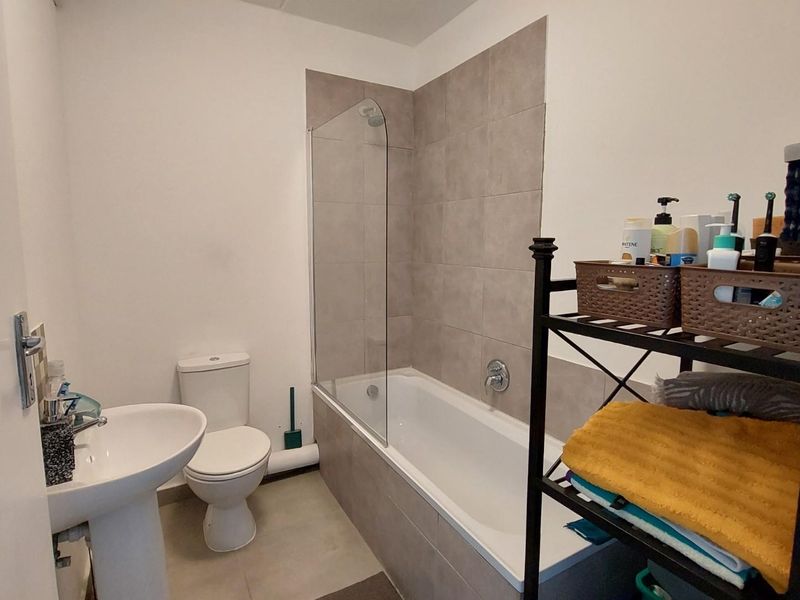 Apartment For Sale in Ottery East, Ottery, Cape Town - Photo 6