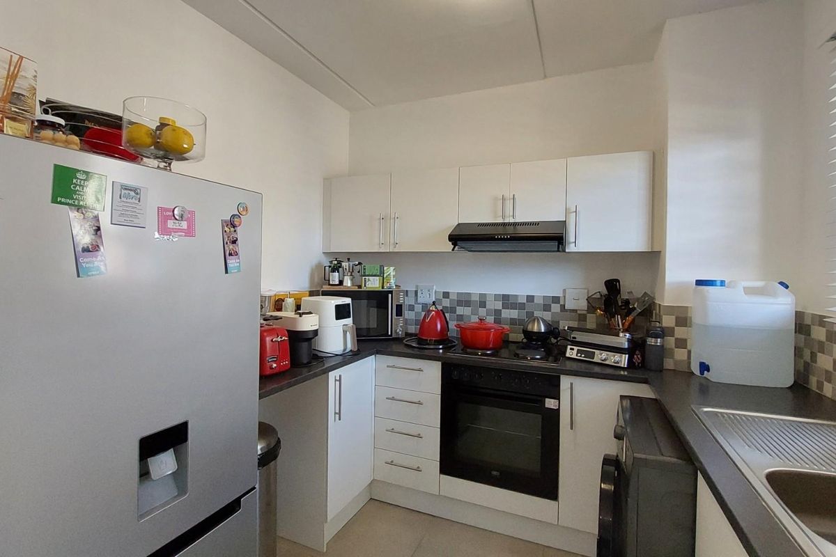 Apartment For Sale in Ottery East, Ottery, Cape Town - Photo 5