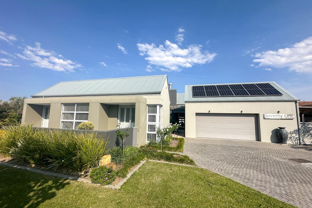 Luxurious Spacious 4 Bedroom Gem in Earls Court Lifestyle Estate George - Photo 3