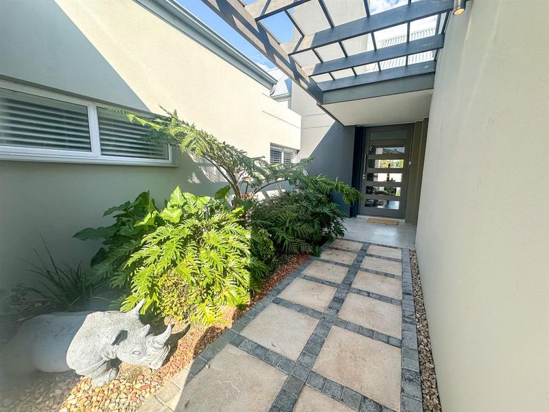 Luxurious Spacious 4 Bedroom Gem in Earls Court Lifestyle Estate George - Photo 6