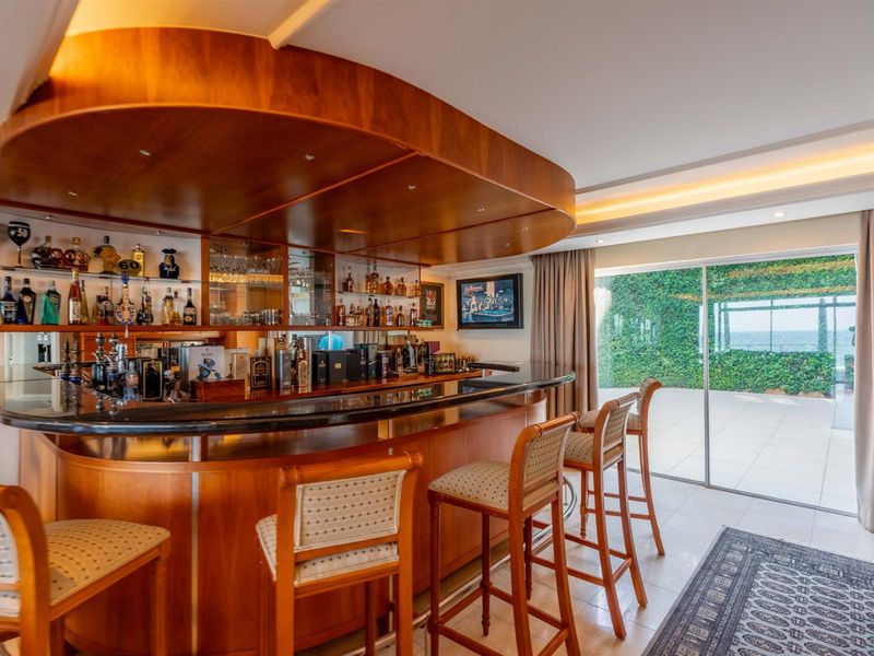 Grand Coastal Residence with Unmatched Sea Views and Endless Possibilities - Photo 5