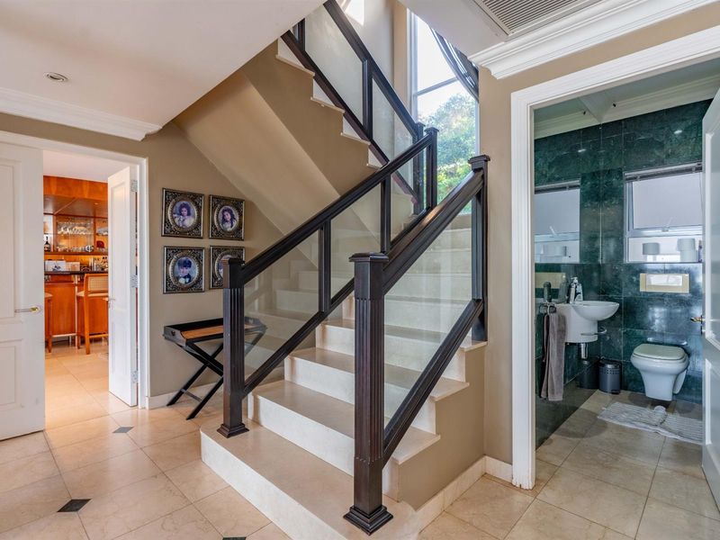 Grand Coastal Residence with Unmatched Sea Views and Endless Possibilities - Photo 8