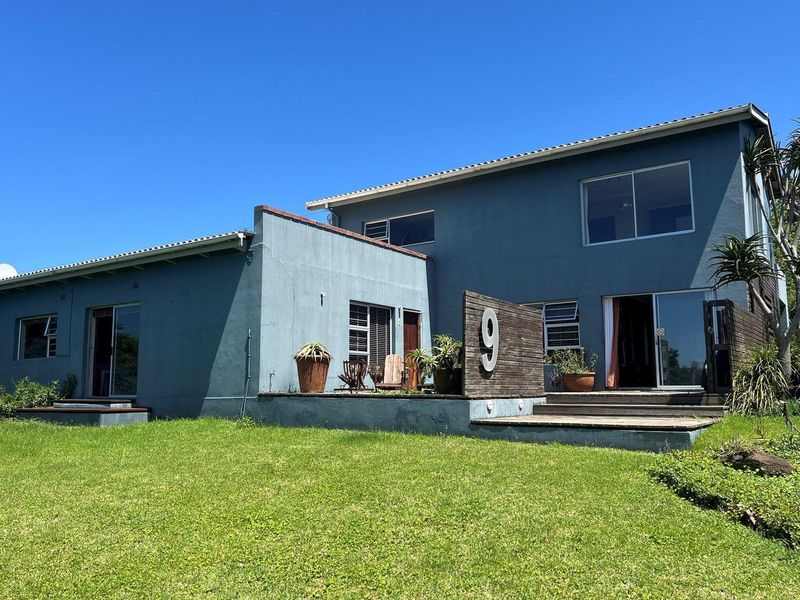 House For Sale in Sunrise On Sea, East London - Photo 2