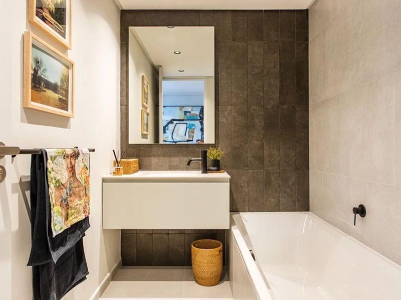 Apartment For Sale in De Waterkant, Cape Town - Photo 9