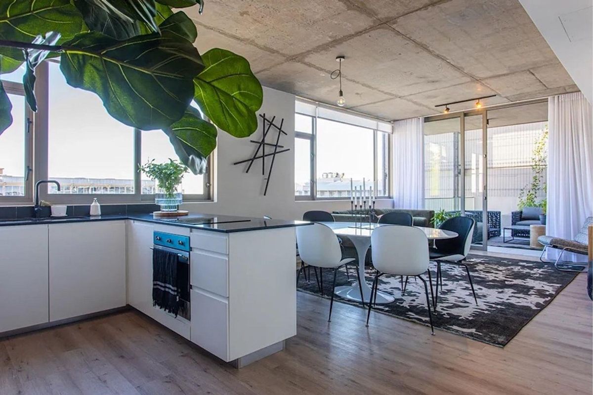 Apartment For Sale in De Waterkant, Cape Town - Photo 4