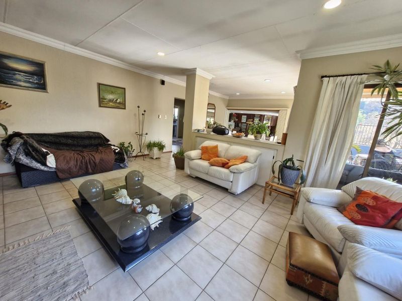 House For Sale in Bryanston, Sandton - Photo 4