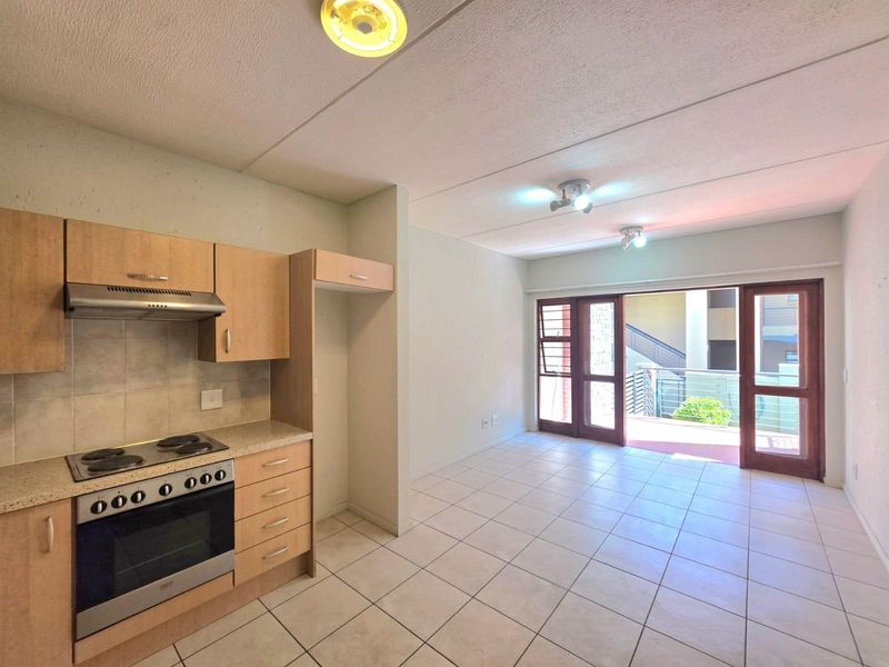 Townhouse TO LET in Douglasdale, Fourways, Sandton - Photo 6