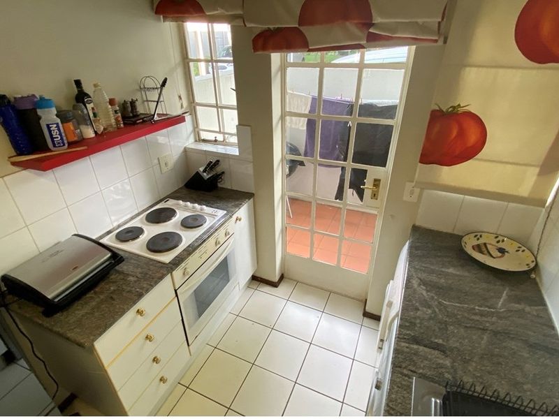 1-Bedroom Garden Apartment in Craighall - Photo 6