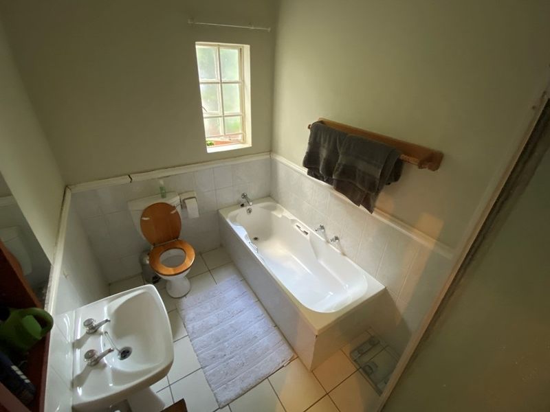 1-Bedroom Garden Apartment in Craighall - Photo 9