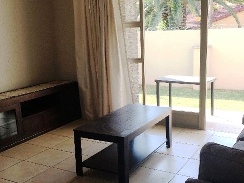 Garden Townhouse For Sale in Lonehill, Sandton - Photo 10