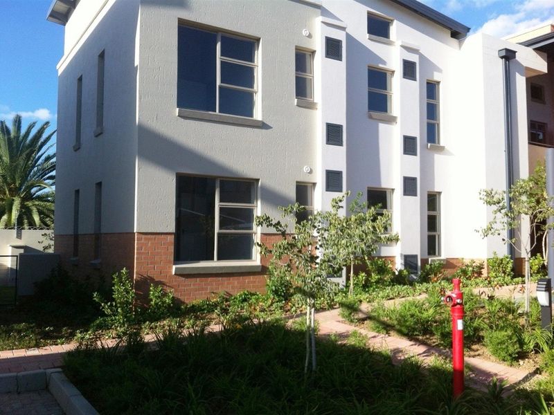 Garden Townhouse For Sale in Lonehill, Sandton - Photo 7