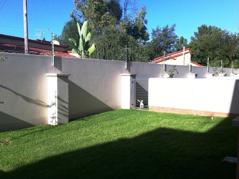 Garden Townhouse For Sale in Lonehill, Sandton - Photo 3
