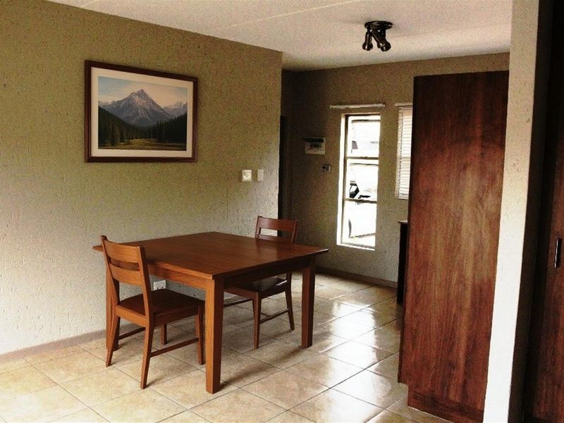 Garden Townhouse For Sale in Lonehill, Sandton - Photo 6