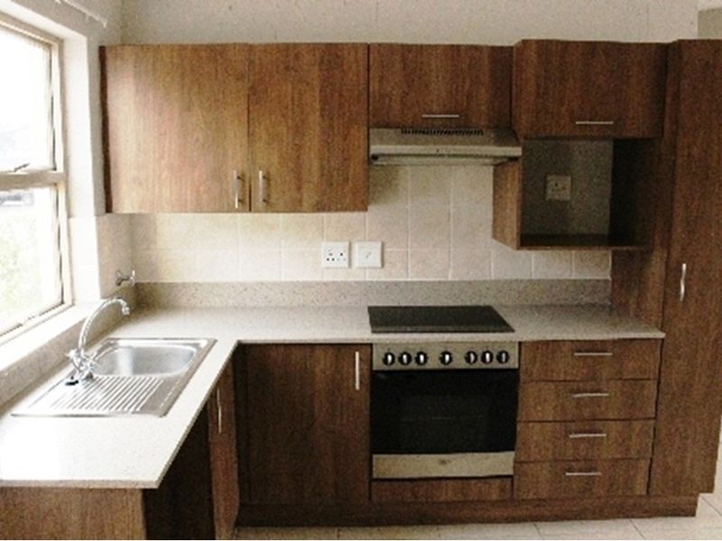 Garden Townhouse For Sale in Lonehill, Sandton - Photo 2