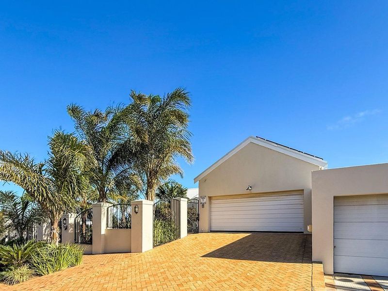 5 Bedroom House For Sale in Plattekloof, Parow - Photo 3