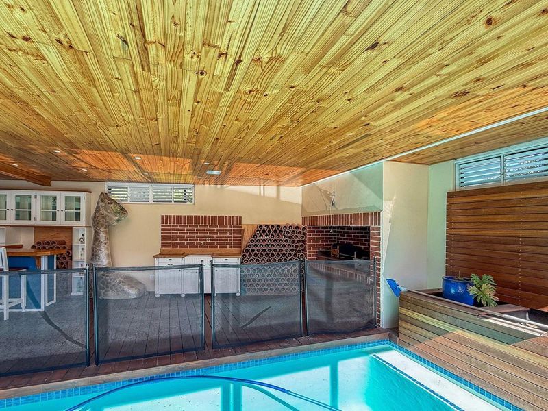 5 Bedroom House For Sale in Plattekloof, Parow - Photo 5