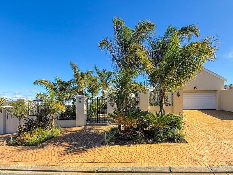 5 Bedroom House For Sale in Plattekloof, Parow - Photo 4