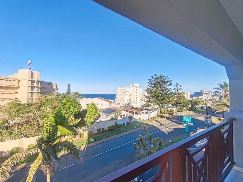 Across the Road from the beach in Ballito, KwaZulu Natal - Photo 9