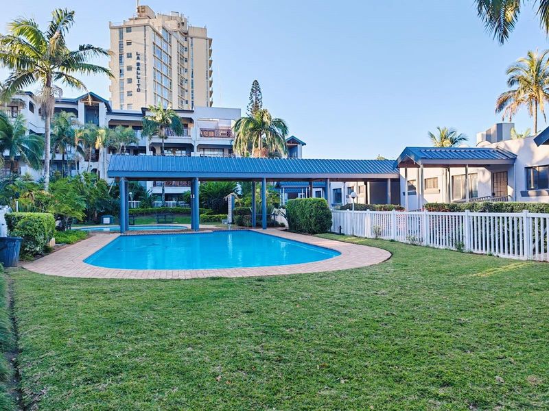 Across the Road from the beach in Ballito, KwaZulu Natal - Photo 2