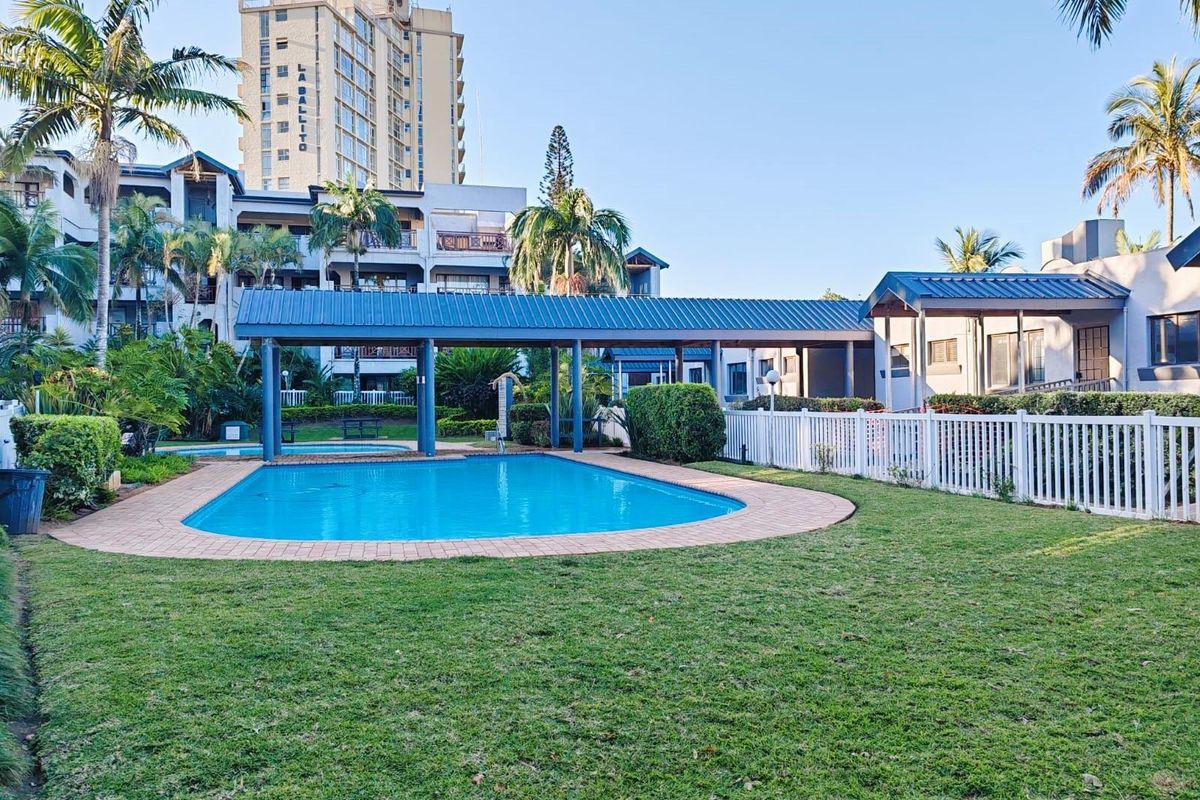 Across the Road from the beach in Ballito, KwaZulu Natal - Photo 2